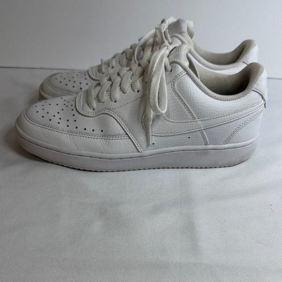 Nike White Women's Sneakers - Picture 4 of 7